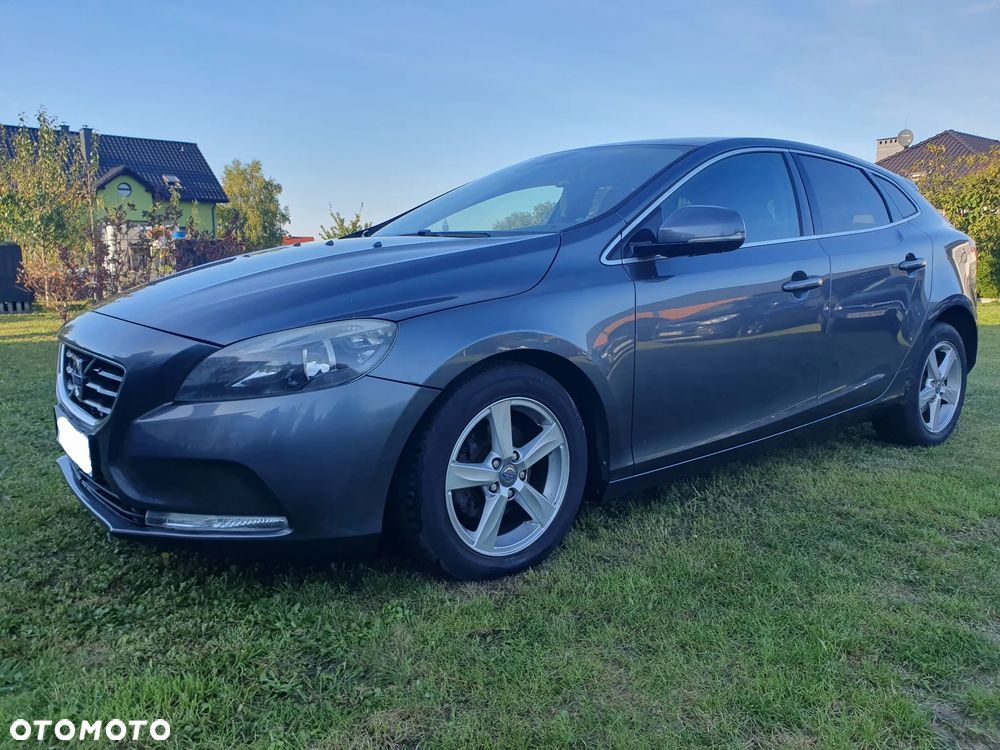 Volvo V40 - 2