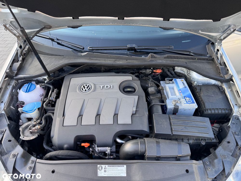 Volkswagen Golf 1.6 TDI Highline - 15