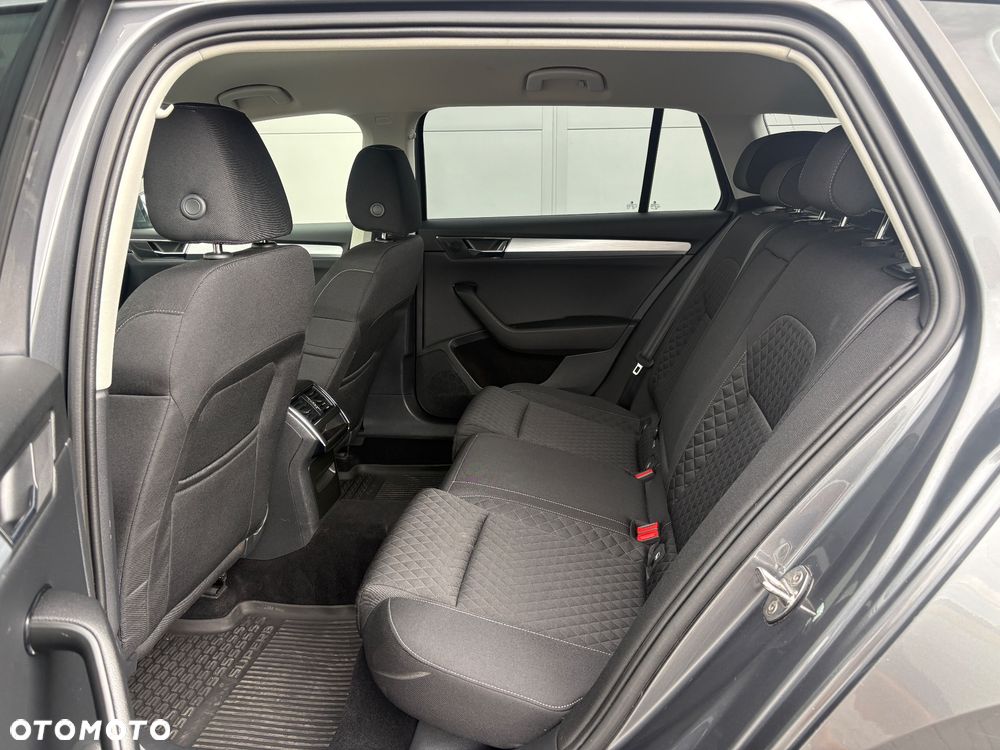 Skoda Superb 2.0 TDI Active - 20