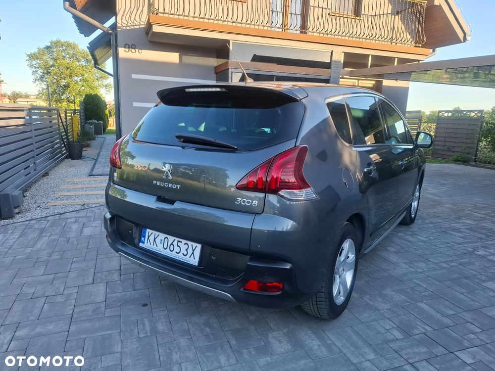 Peugeot 3008 2.0 HDi HYbrid4 - 14
