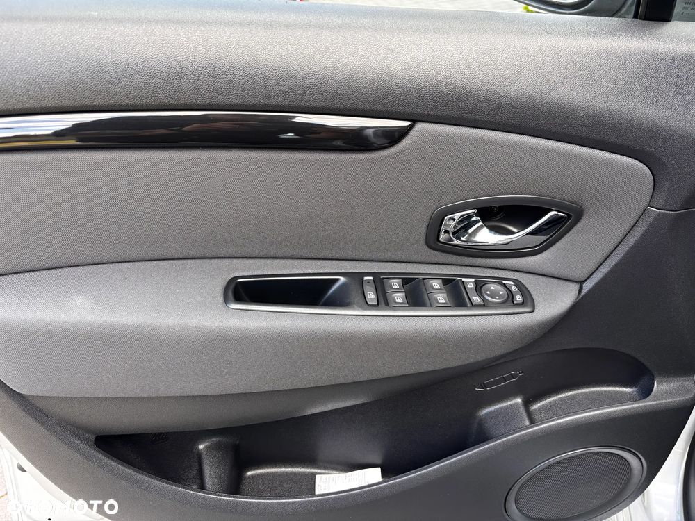 Renault Scenic ENERGY TCe 130 S&S LIMITED - 25