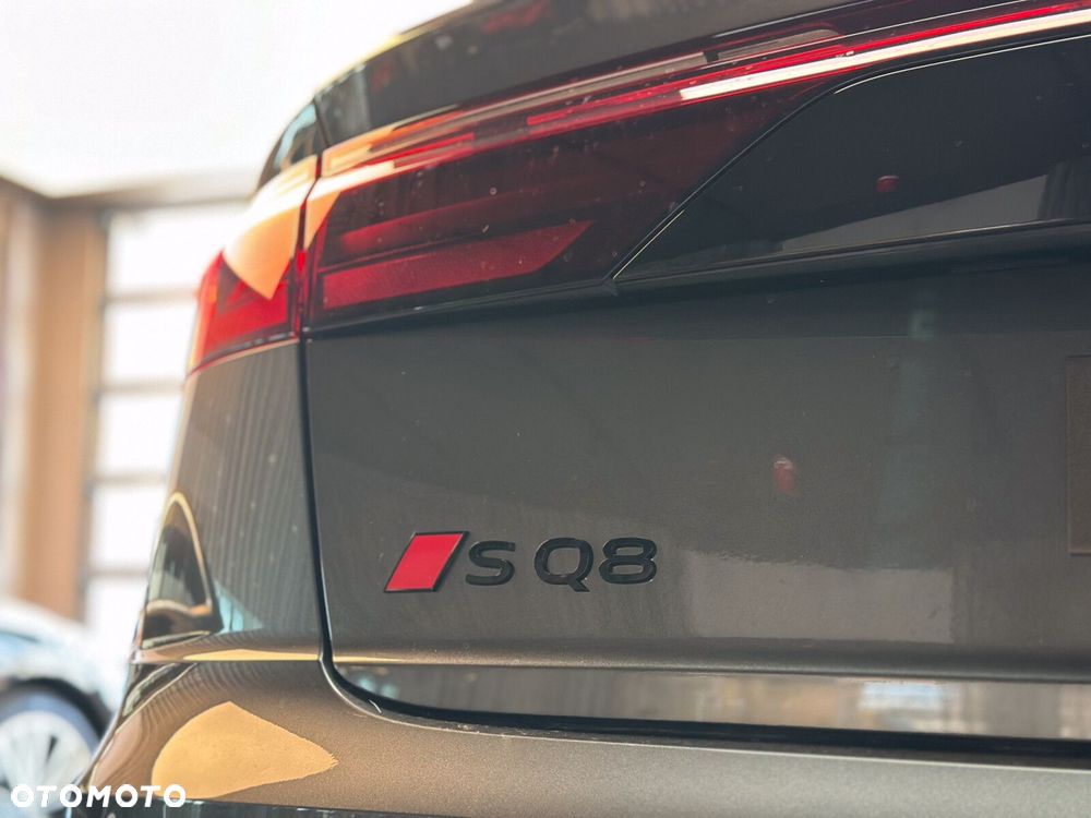 Audi SQ8 - 11