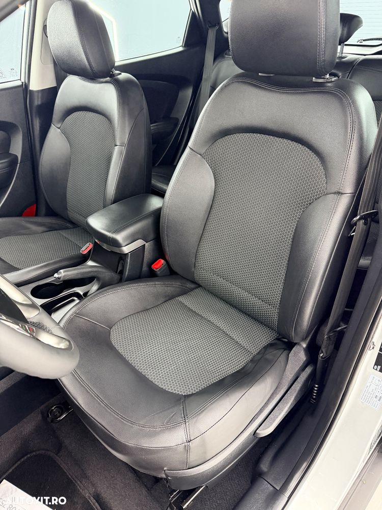 Hyundai ix35 1.7 CRDI 2WD Comfort - 9