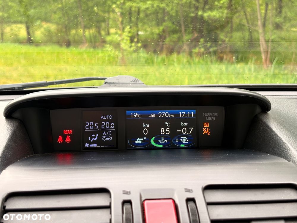 Subaru Forester 2.0XT Platinum Lineartronic - 10