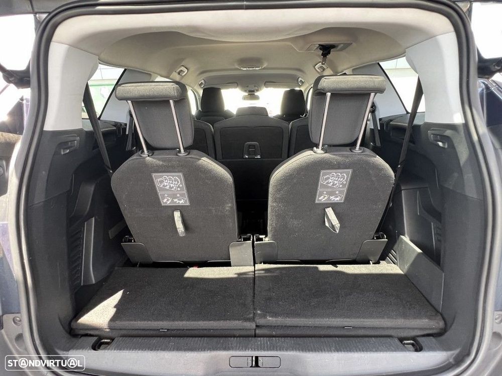 Peugeot 5008 1.6 HDi Allure J18 - 23