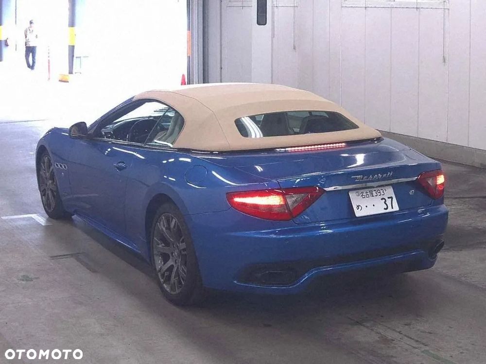 Maserati GranCabrio Sport - 4