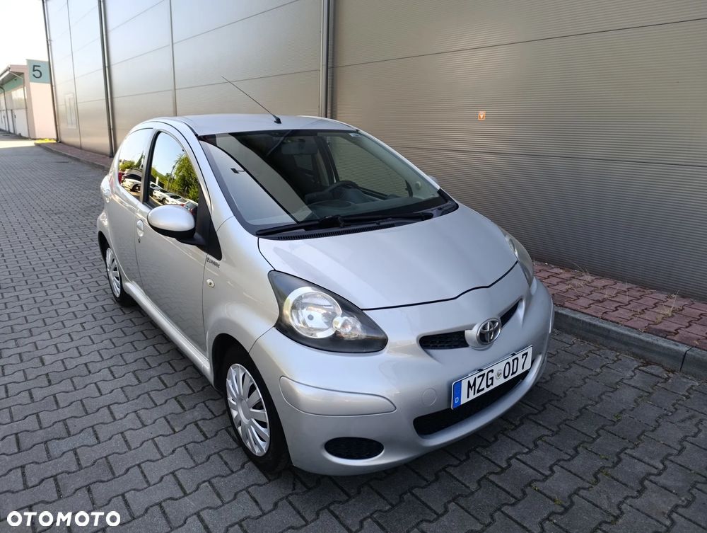 Toyota Aygo 2011 photo 2
