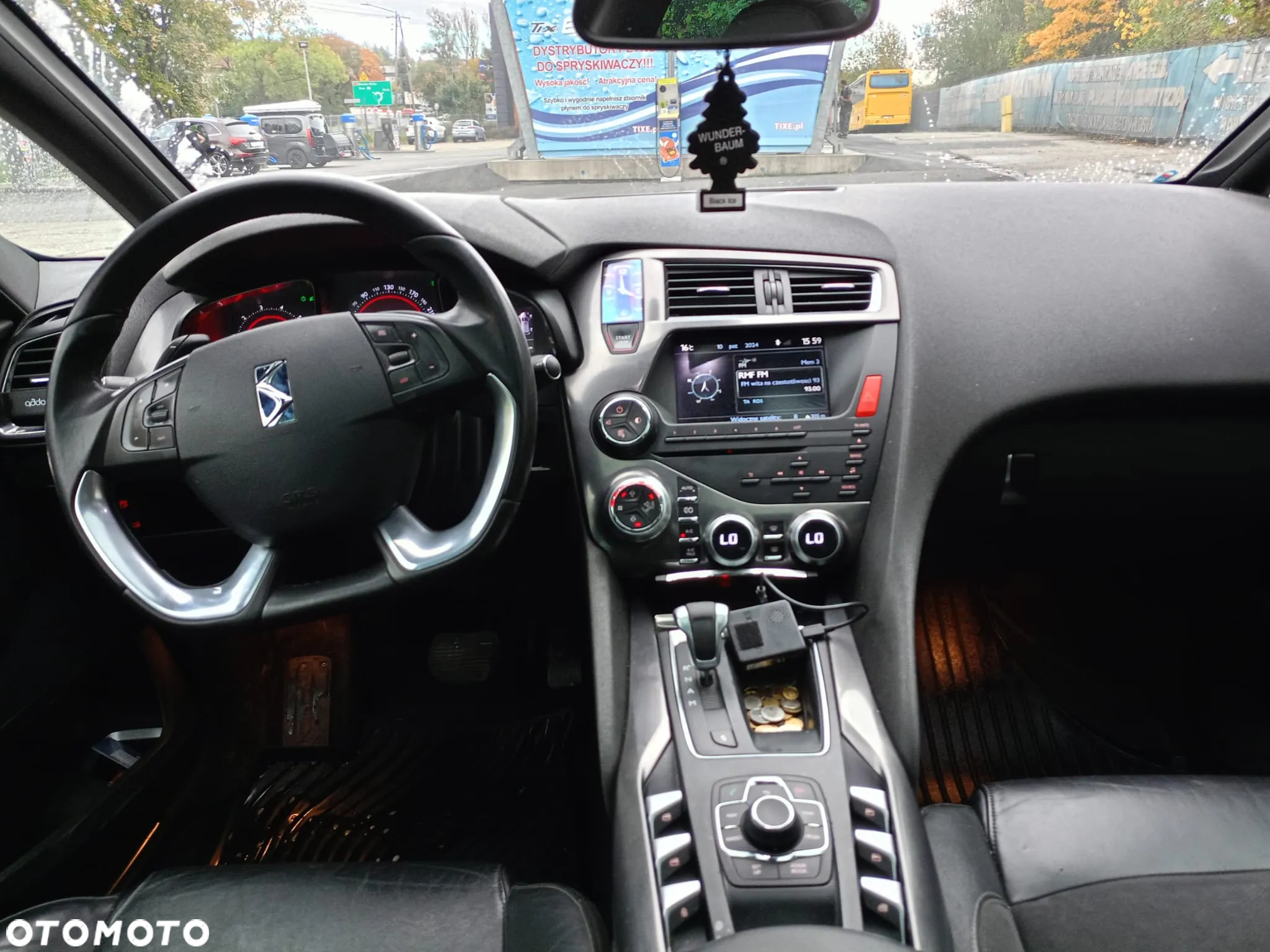 Citroën DS5 e-HDi 115 EGS6 SoChic - 15