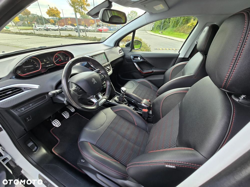 Peugeot 2008 BlueHDi FAP 120 STOP & START GT-Line Edition - 9