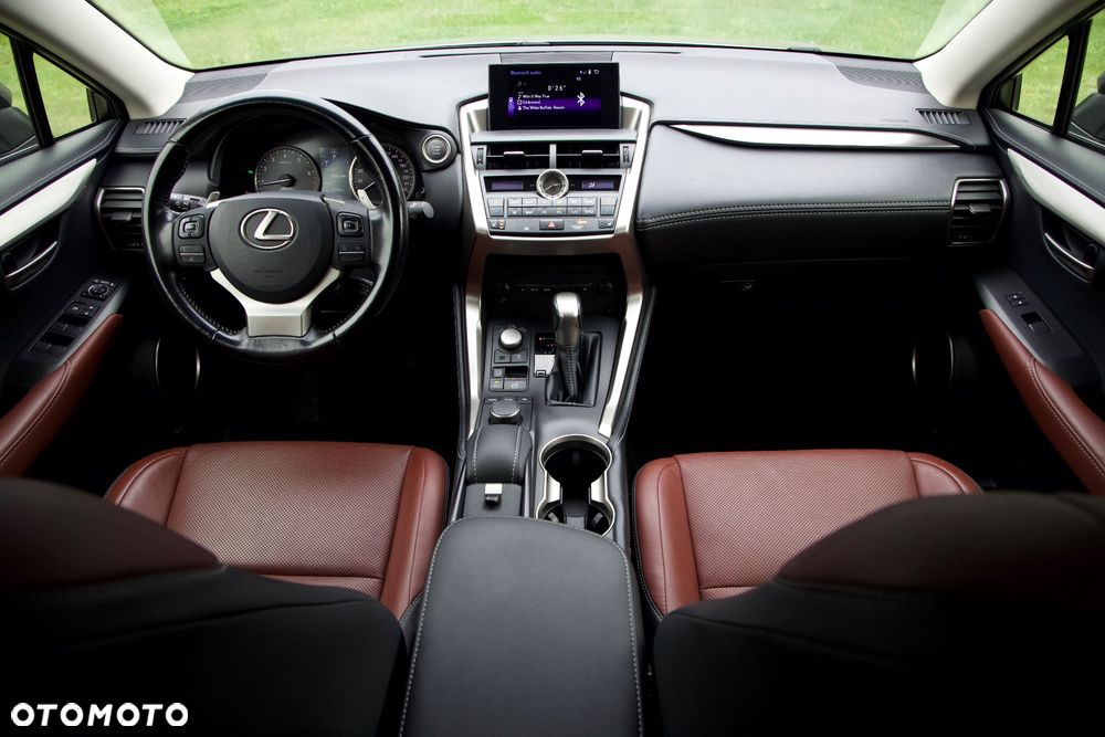 Lexus NX 200t Comfort AWD - 14