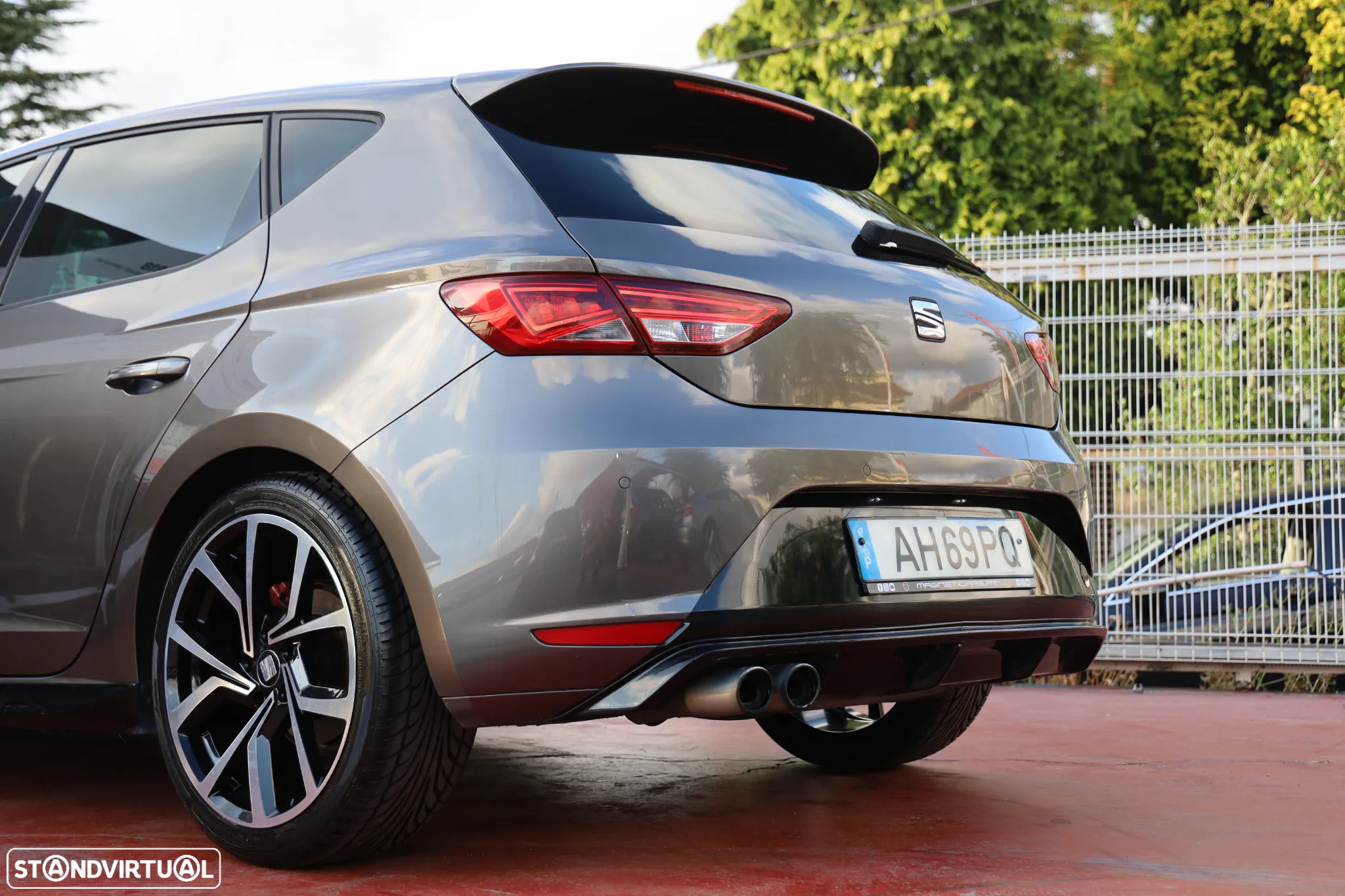 SEAT Leon 1.6 TDI S&S Style - 25