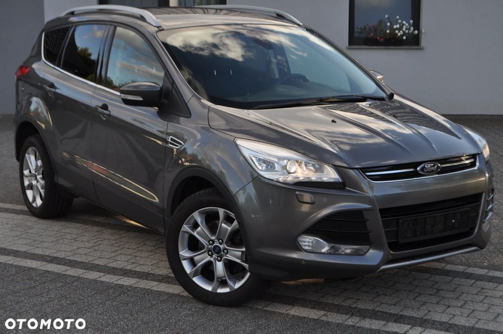 Ford Kuga 2.0 TDCi 2x4 Titanium - 10