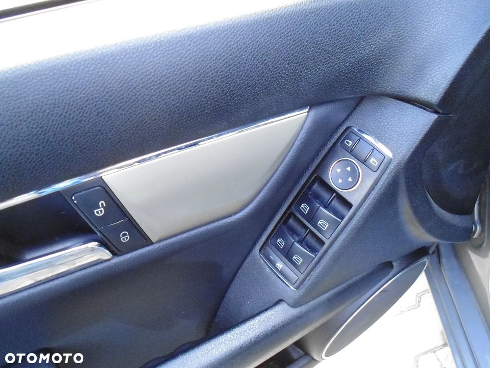 Mercedes-Benz Klasa C 200 T (BlueEFFICIENCY) 7G-TRONIC Avantgarde - 19