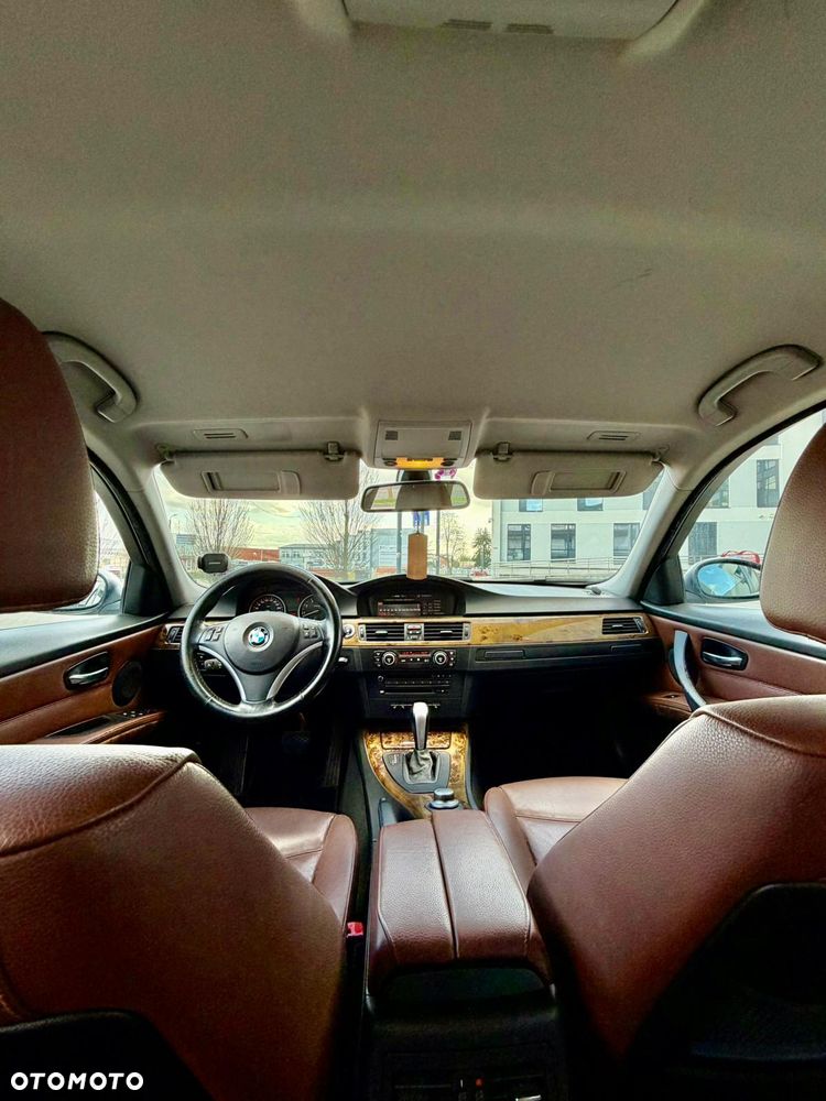 BMW Seria 3 325i xDrive - 8