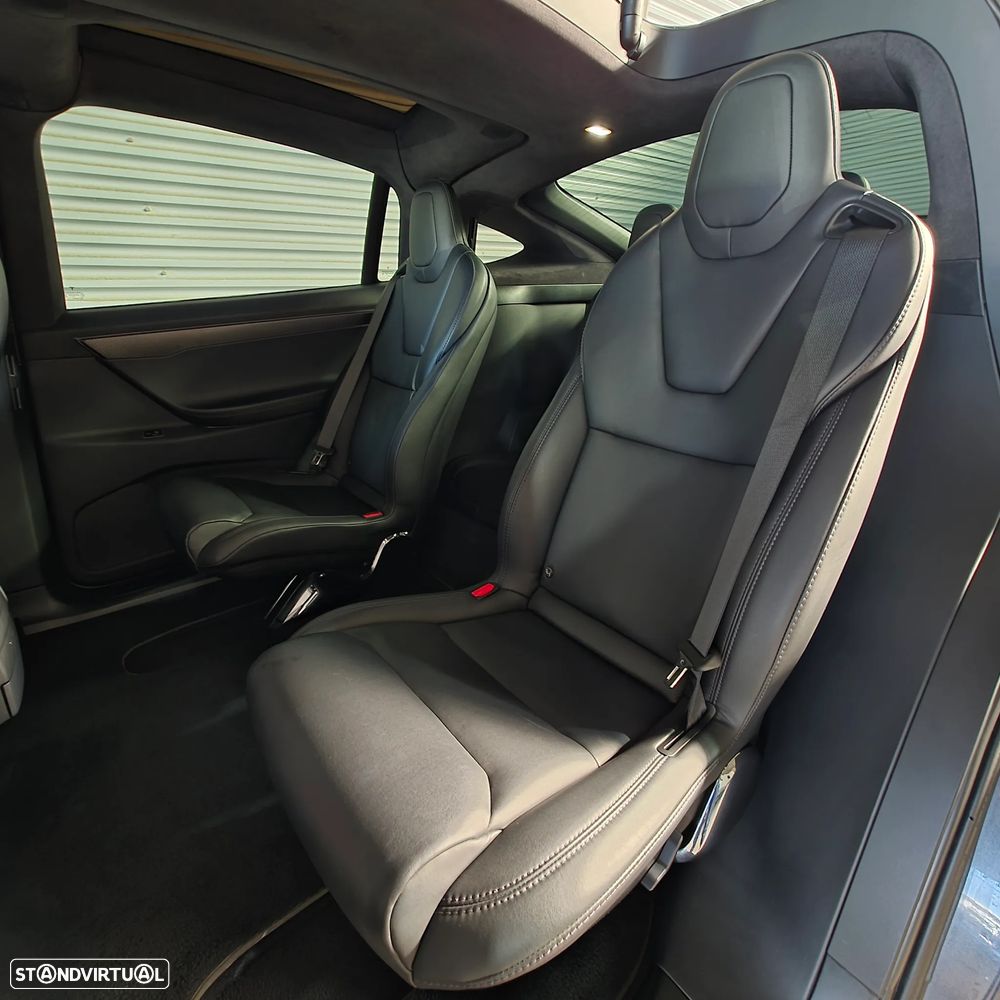 Tesla Model X Performance - 17