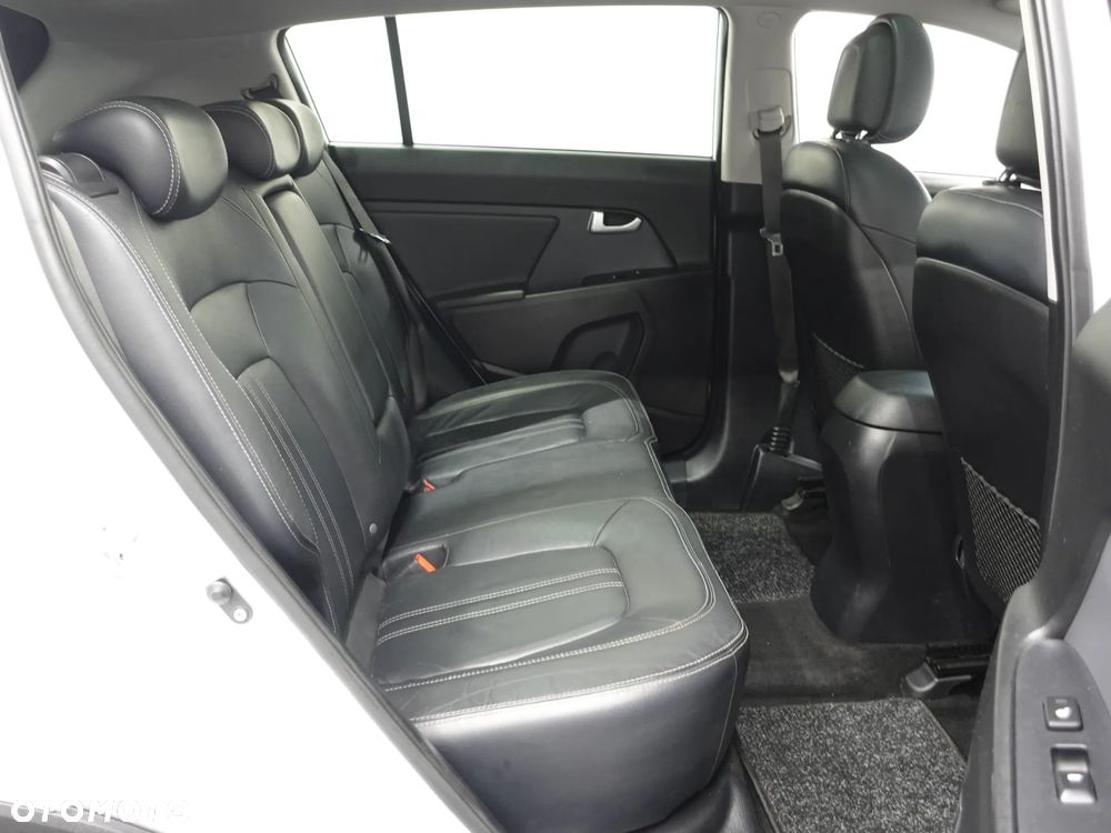 Kia Sportage 2.0 CRDI 184 AWD Spirit - 24
