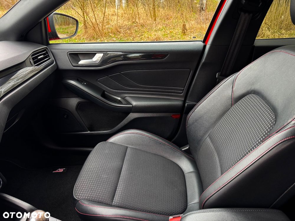 Ford Focus 1.5 EcoBlue Start-Stopp-System ST-LINE - 26