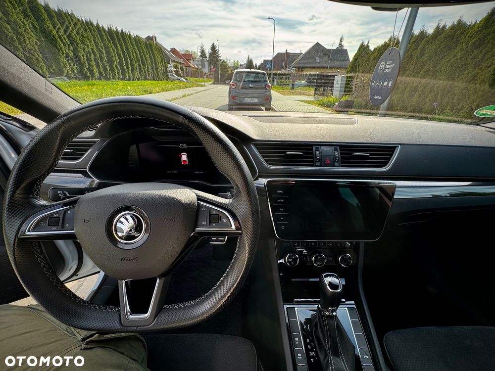 Skoda Superb 2.0 TDI SCR Sportline DSG - 10