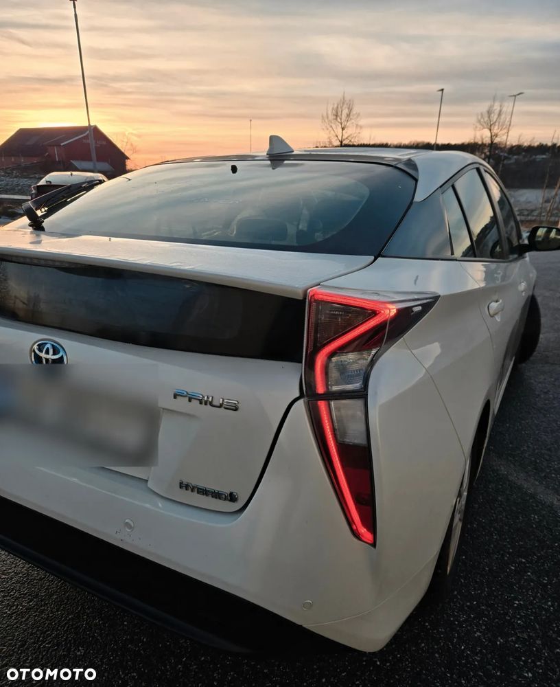 Toyota Prius - 3