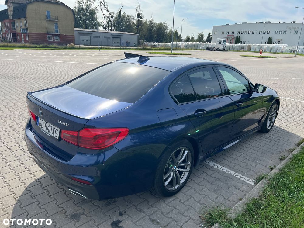 BMW Seria 5 530i xDrive - 14