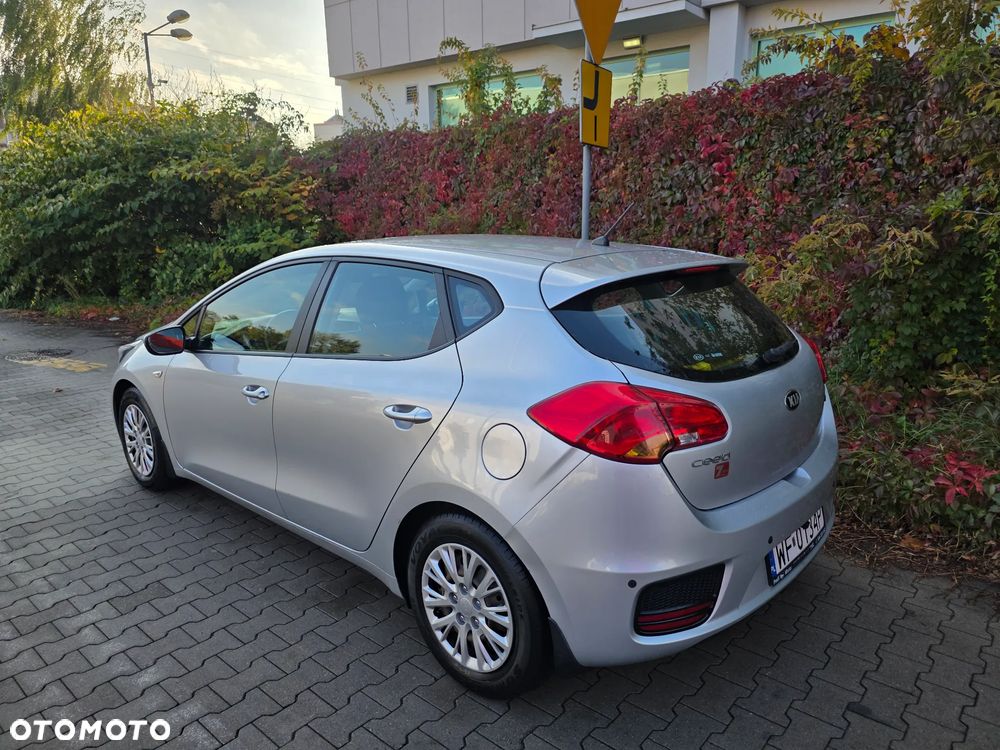 Kia Ceed - 6