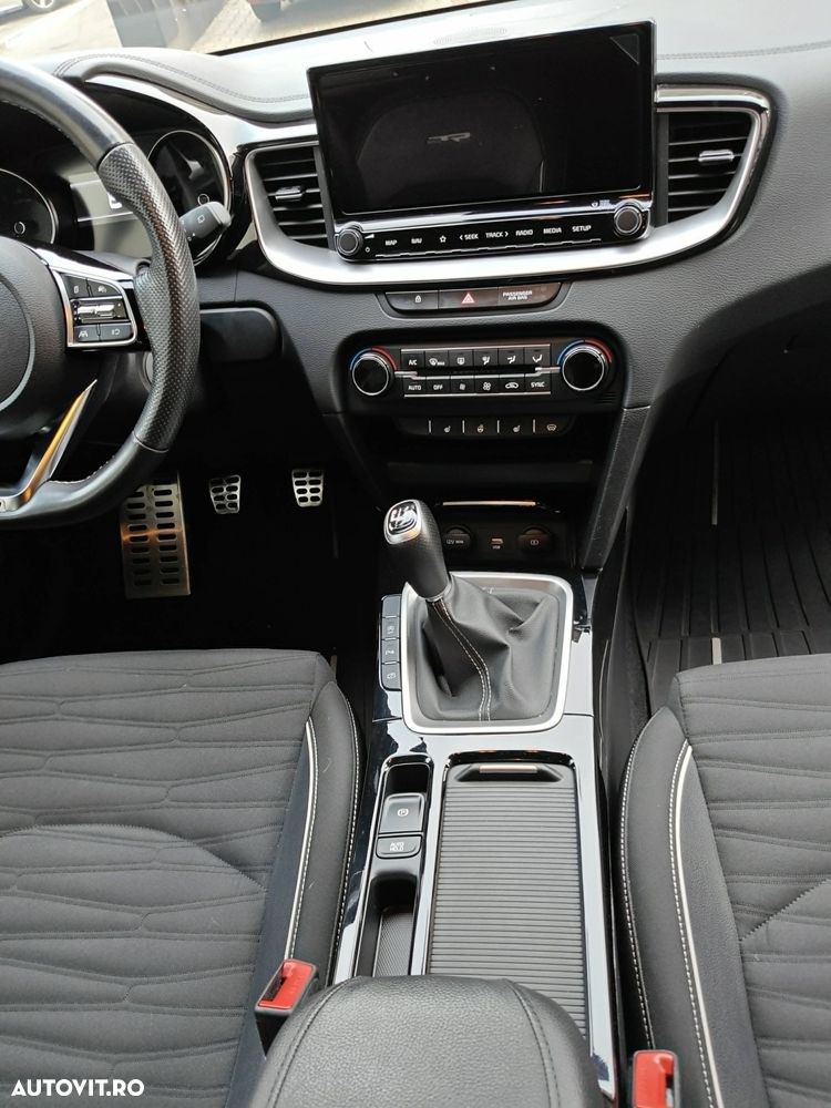 KIA Pro Ceed 2021 — imagine 8