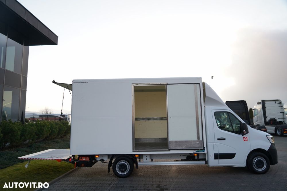 Renault MASTER / CONTAINER / LIFT - 750 KG / MTA: 3500 KG / 2023 / - 17