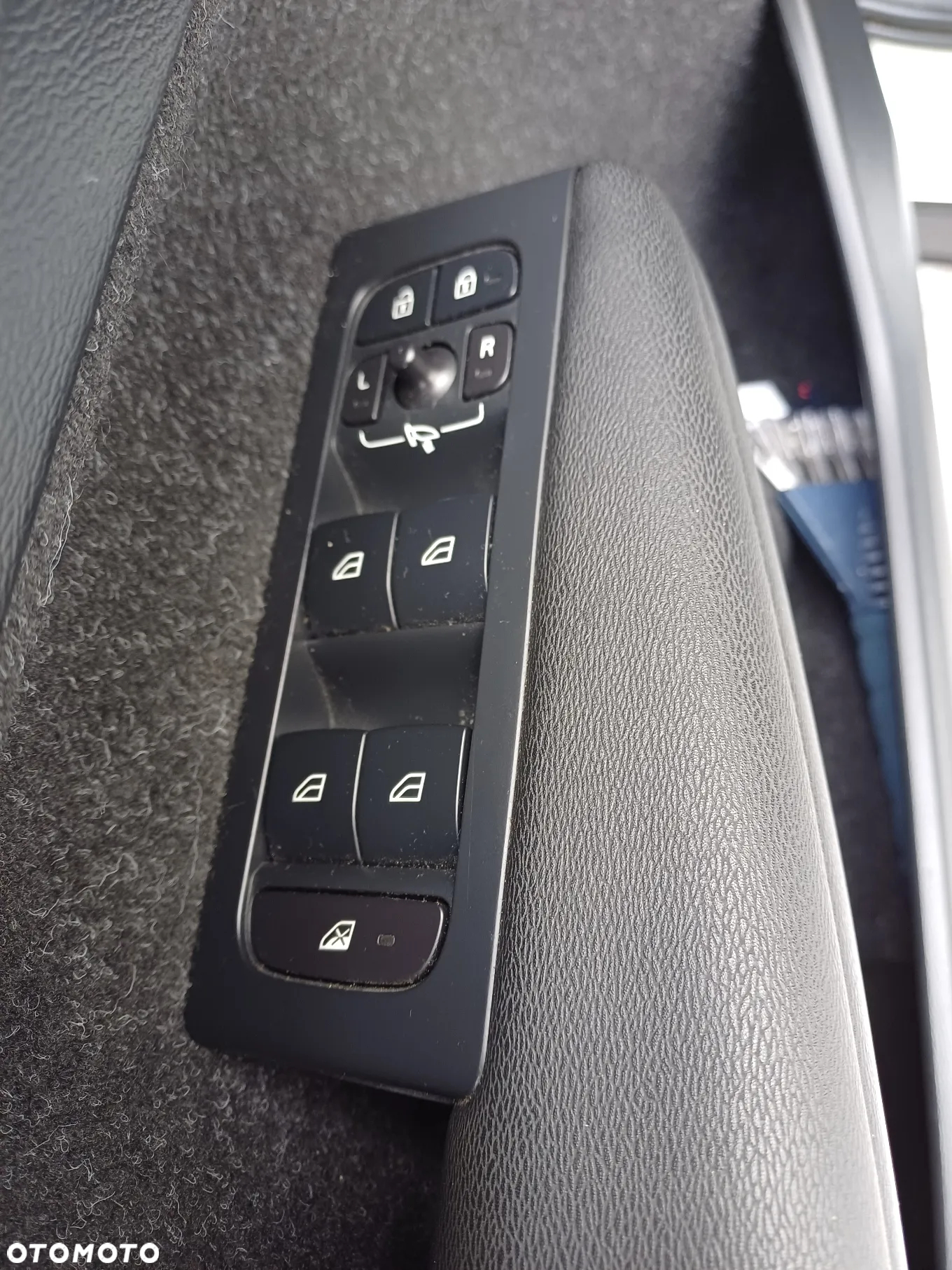 Volvo XC 40 T3 Geartronic RDesign - 12