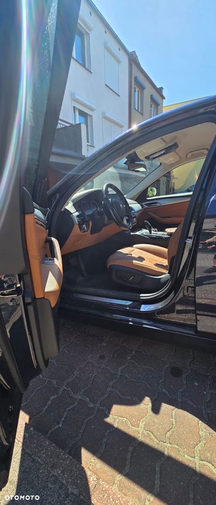 BMW Seria 5 520d xDrive - 12