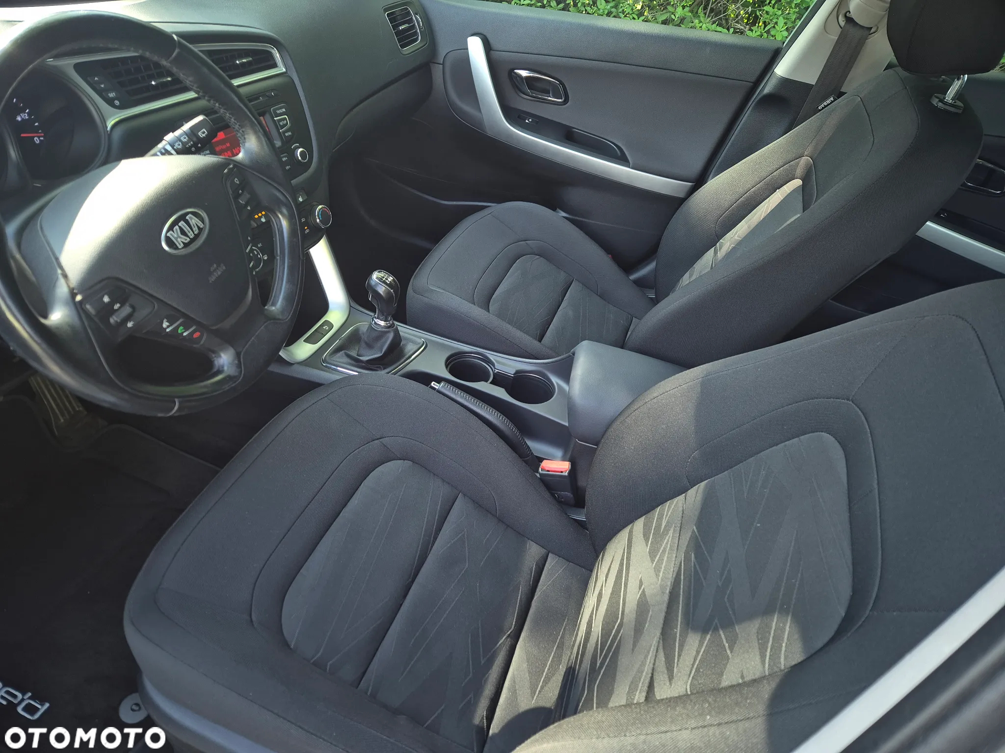 Kia Ceed 1.6 GDI Edition 7 - 9