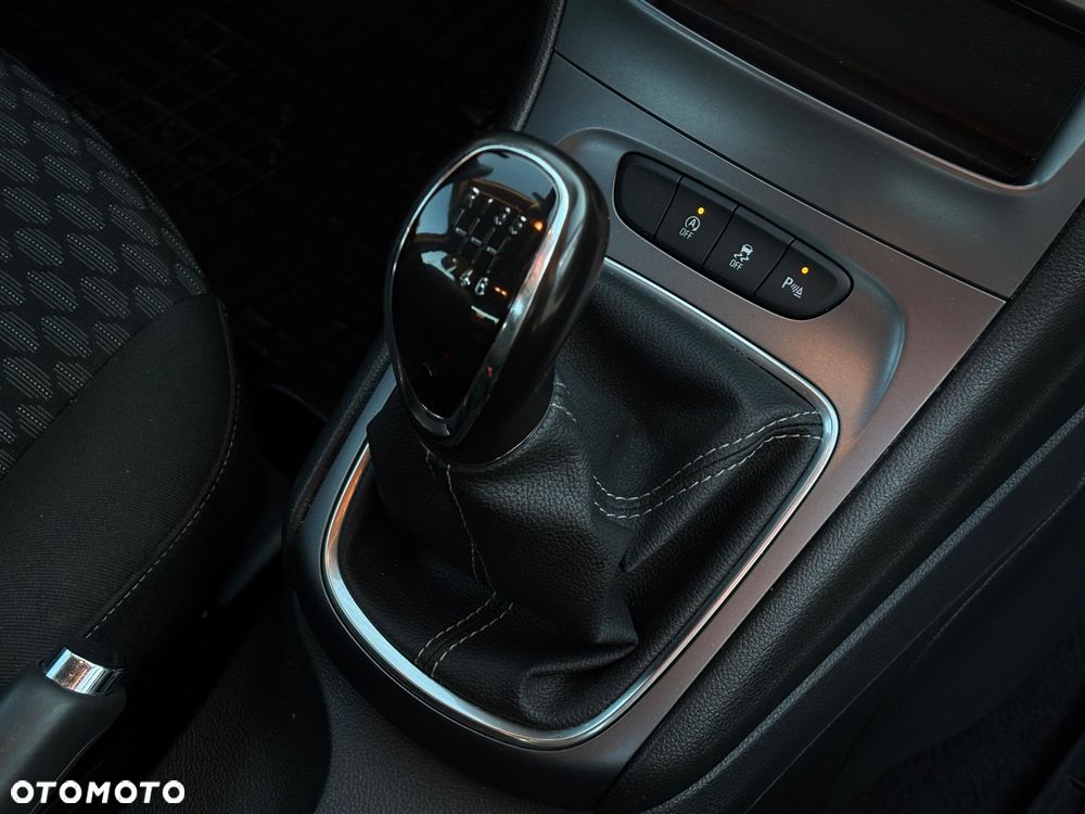 Opel Astra 1.2 T S&S - 13