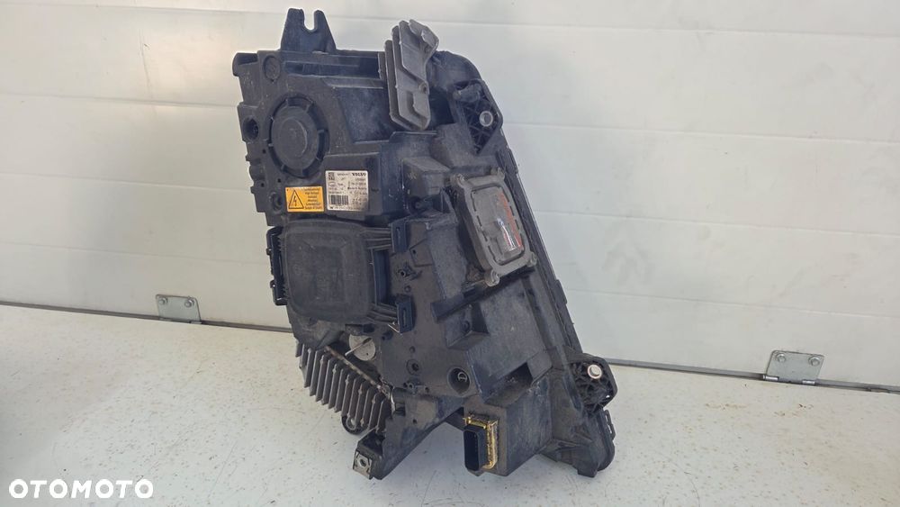 Lampa przednia reflektor xenon Volvo FH4 22239247 - 3