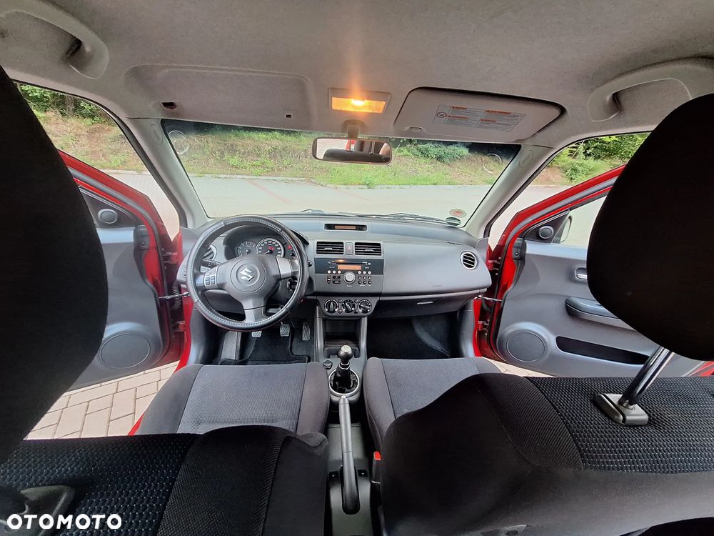 Suzuki Swift 1.3 Comfort - 37