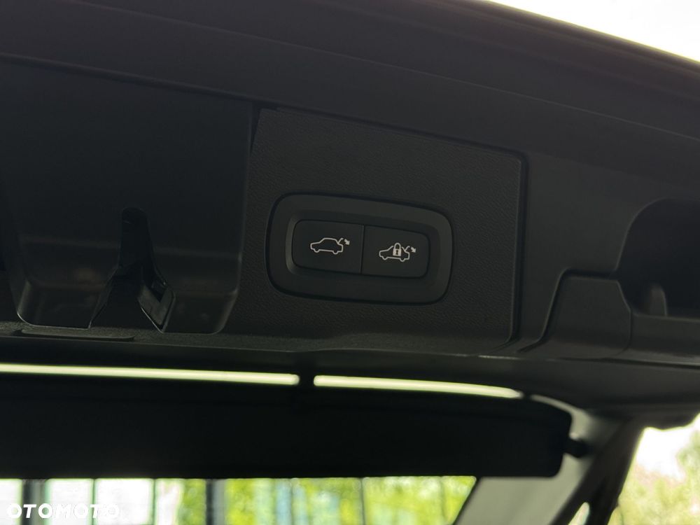 Volvo XC 60 T6 Plug-In Hybrid AWD Inscription - 21