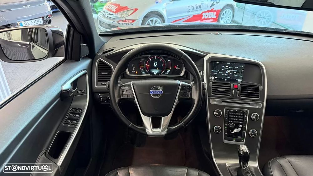 Volvo XC 60 2.0 D4 Momentum - 25