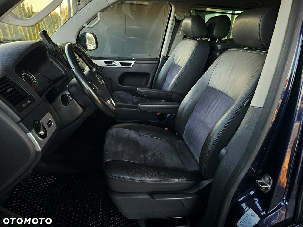 Volkswagen Multivan - 24