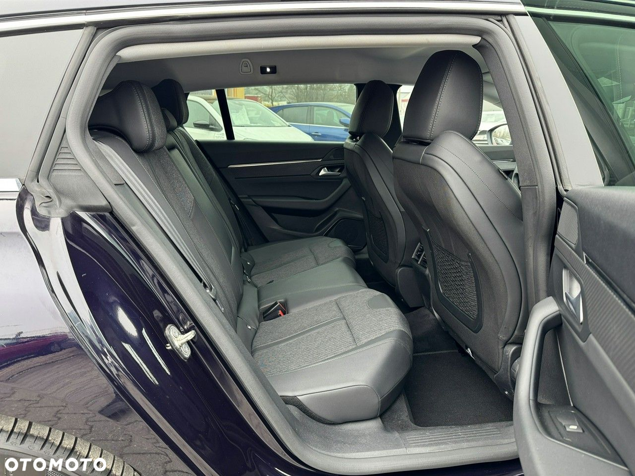 Peugeot 508 Plug-In Hybrid 225 e-EAT8 Allure - 27