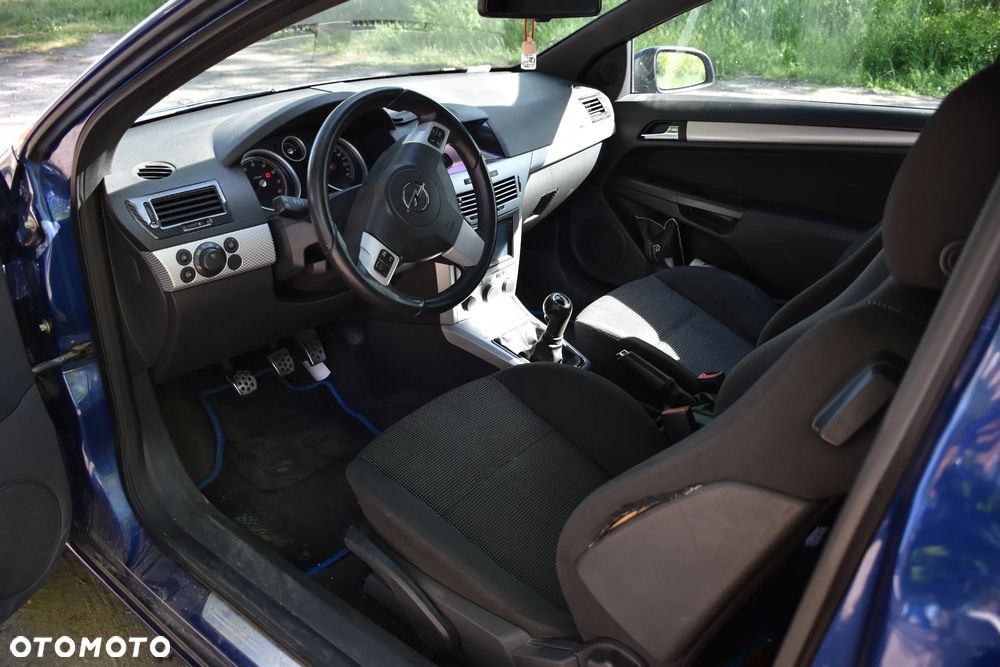 Opel Astra 2.0 T Sport - 10
