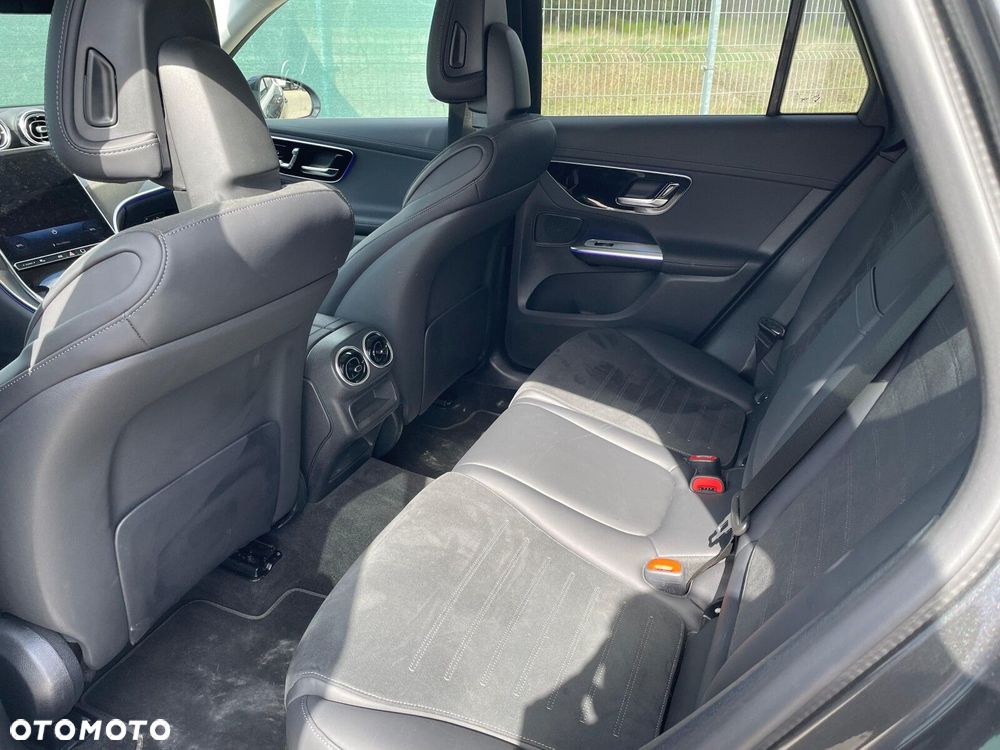 Mercedes-Benz GLC - 13