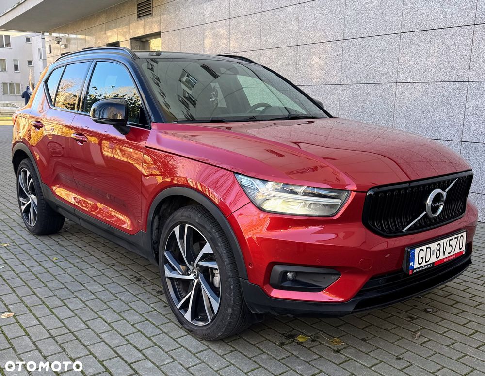 Volvo XC 40 T5 AWD R-Design - 3