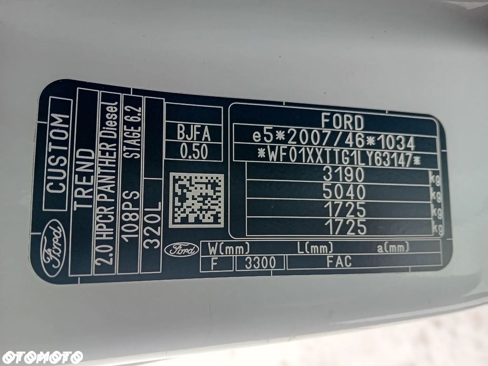 Ford Tourneo Custom - 30