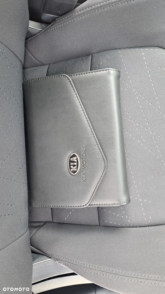 Kia Rio 1.2 Fifa World Cup Edition - 18
