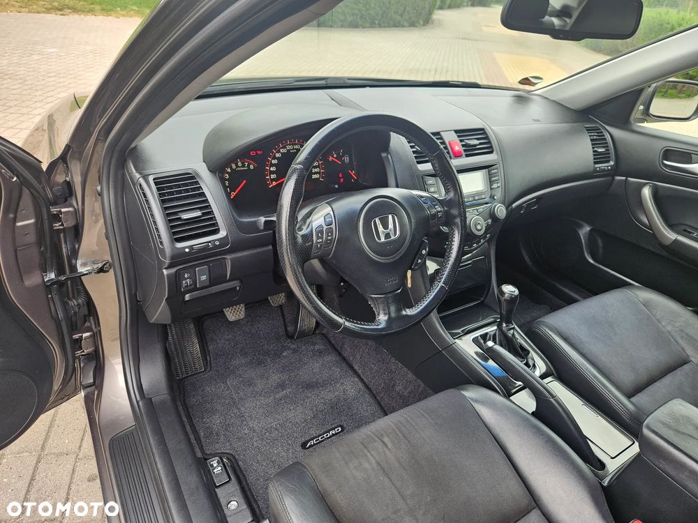 Honda Accord 2.0 i Executive - 15