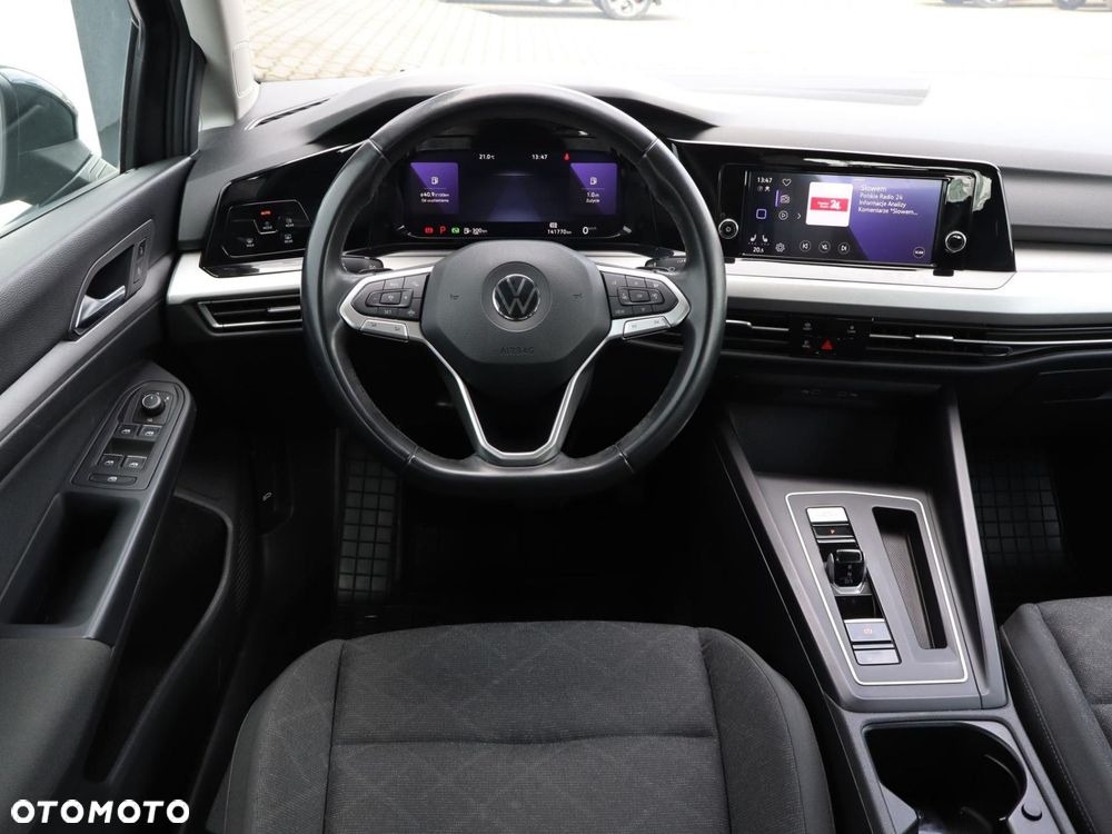 Volkswagen Golf - 8