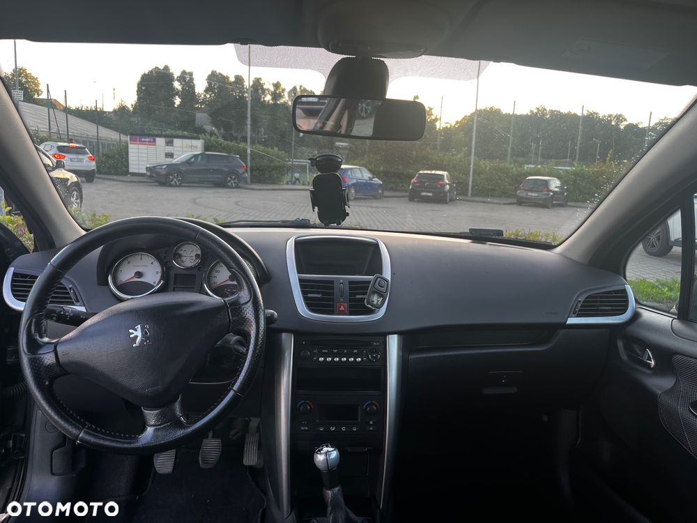 Peugeot 207 1.6 HDi 16V Trendy - 6
