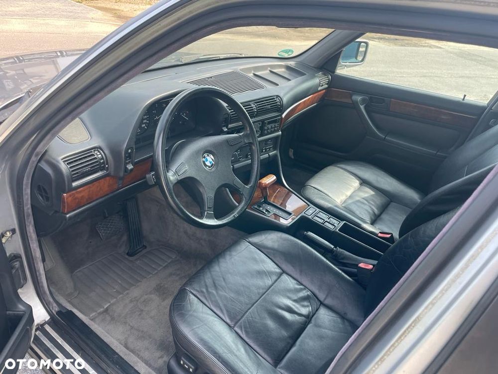 BMW Seria 7 - 22