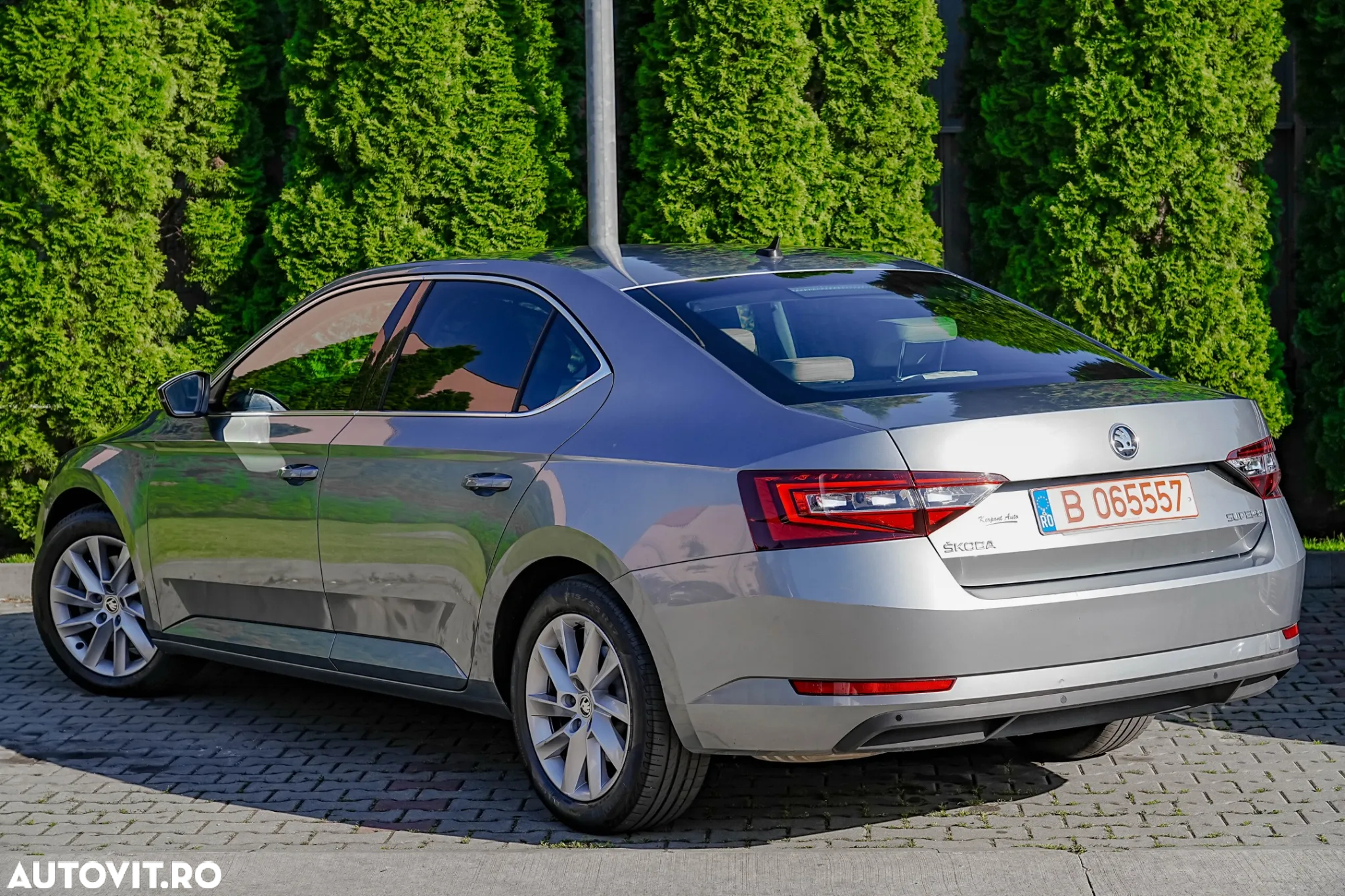 Skoda Superb 1.4 TSI ACT DSG SportLine - 2