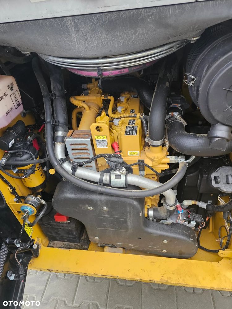 Caterpillar 262 D3 - 11