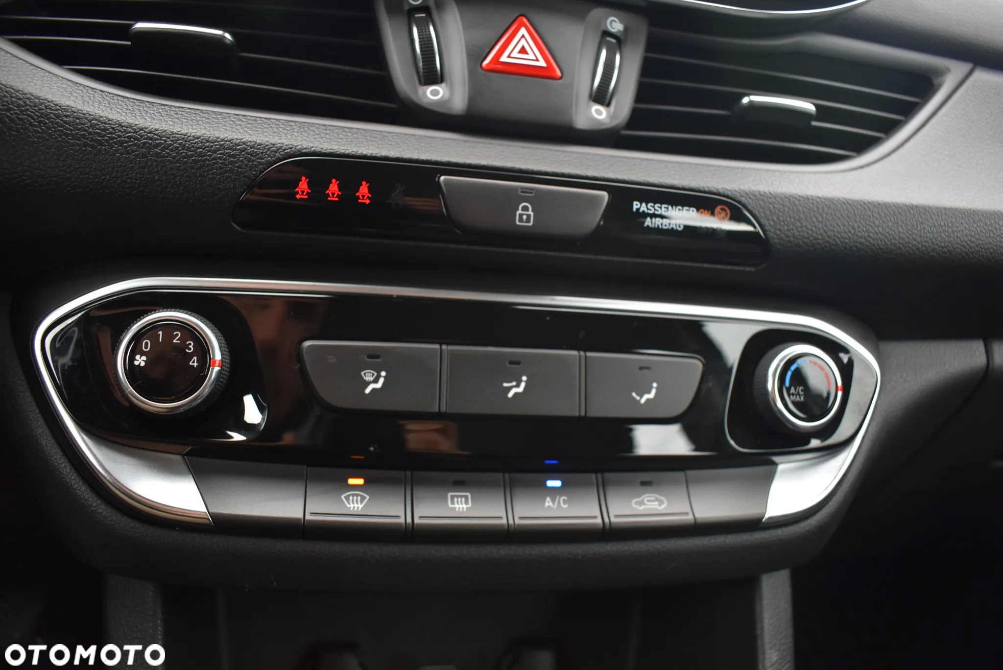 Hyundai i30 1.5 T-GDI 48V Modern - 26