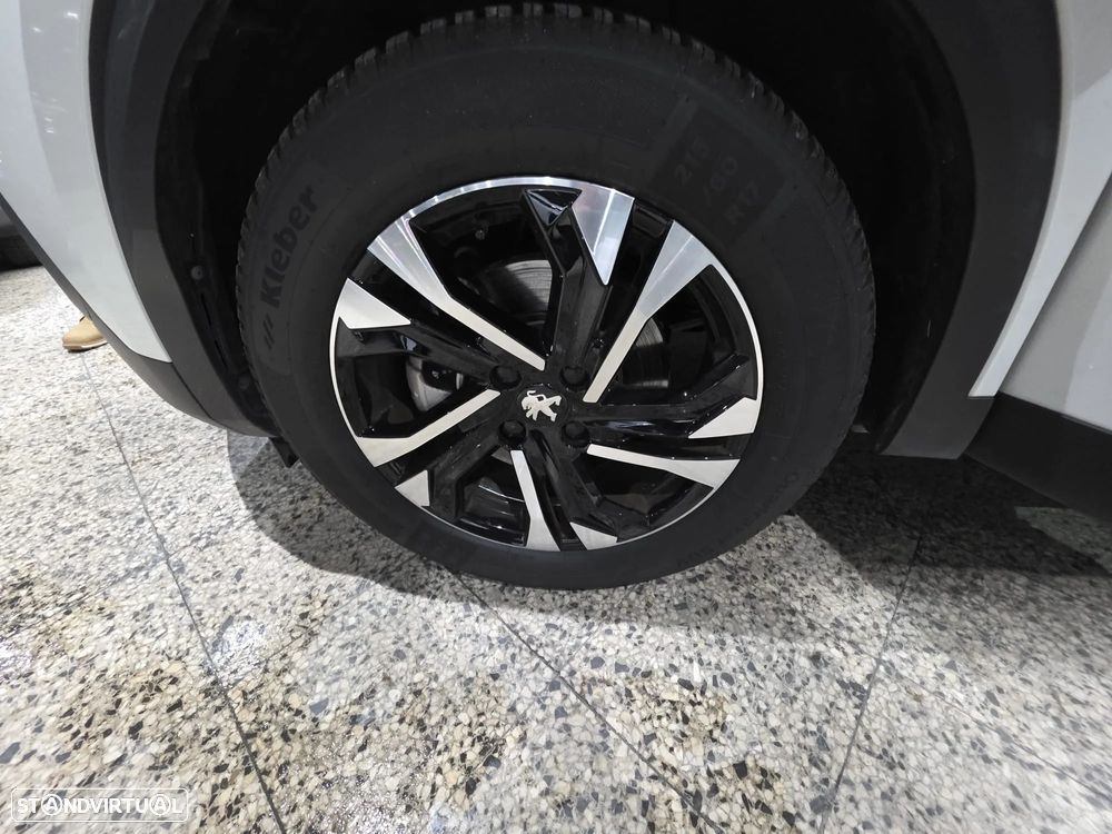 Peugeot e-2008 Allure Pack - 26